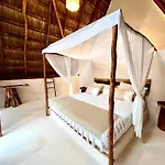 Tzunum Jade Lodge Tulum
