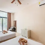 Manor By The Spot Apartamento