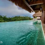 1 Rec. | Vista A La Jungla + Piscina Infinita + Amenidades Lx