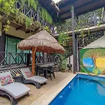 Alicat Villa