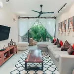 Luxury 2 Bdr 2 Bth 2 Bikes Jacuzzi Fiboptic Wifi. Apartamento *