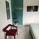Howlita - Adult Only Hotel