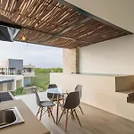 Penthouse With Private Pool Moots 303