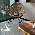 W/plunge Pool & Kitchen *