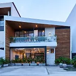 Casa Aventura Secluded Oasis 24H Security Near Sandy Beaches