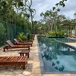 Amazing House With Private Pool, 3 Bedrooms For 8