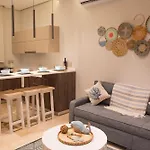 Apartment Seascape Near The With A Sea-view Rooftop And Infinity Pool *