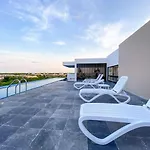 Excellent Studio In Aldea Zama With Pool, Gym, Wifi