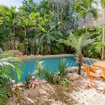 2Brprivate Pool/Local Vibe & Tuluminati Atmosphere