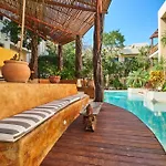 Dorian Gray - Pool & Club Access & 300mbps Wifi * Tulum