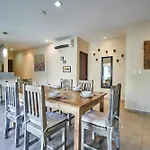 Dorian Gray - Pool & Club Access & 300mbps Wifi Apartment *