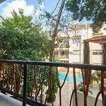 Dorian Gray - Pool & Club Access & 300mbps Wifi *