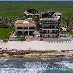 Luxury Beachfront Penthouse With Private Pool Apartamento *