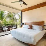 Luxury Beachfront Penthouse With Private Pool Apartamento