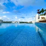 Boho Swim-Up Studio With Priv Pool, Terrace , Gym And Bar