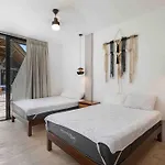 Brand New Just 5 Min To & Downtown! Apartamento