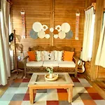 Alicat Villa *