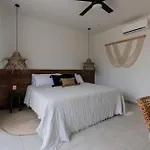 Casa Aguacate