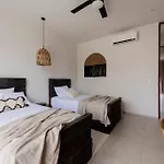 Casa Aguacate Villa