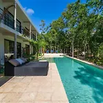 Attha Bliss Swim Up