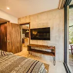 Apartamento Waterworld 2br On Cenote Pools And Gym Club Tulum