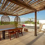 Villa Tuane Luxury Homes *