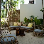 Penthouse With Private Jungle, Pool, Downtown *