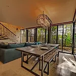 Townhouse De Lujo En La Selva *