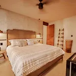 Townhouse De Lujo En La Selva Apartamento