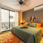 King With Private Balcony, Rooftop Pool, Gym * Tulum