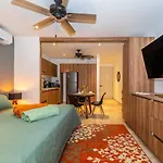Сasa de vacaciones King With Private Balcony, Rooftop Pool, Gym Tulum