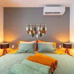 King With Private Balcony, Rooftop Pool, Gym Сasa de vacaciones *