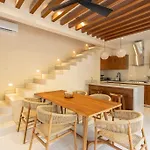 Brand New Lux 4 Bed Villa 2 Pools!