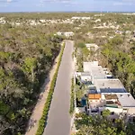 Brand New Lux 4 Bed Villa 2 Pools!