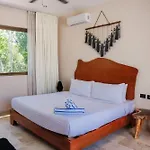 La Joya Villa *