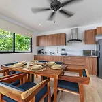 2 Bd With Private Balcony, Rooftop Pool, Gym