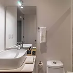 2 Bd With Private Balcony, Rooftop Pool, Gym *