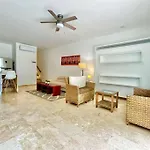 Spacious And Comfortable W Pool And Golf Apartamento Tulum