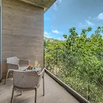 Stylish Ph With Private Pool-gym-superstore *