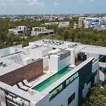 New! Plunge Pool & Rooftop Pool Near Shops & Beach