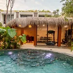 2 Bedroom Plunge Pool Ac Wifi Apartamento