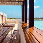 Lik 201 Chic Studio With Jungle Views