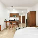 Espacioso Loft C/vista Al Jardin | Piscina | Gym Holiday home