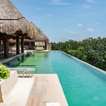 Depto. Premium C/ Jardin Y Piscina Privada