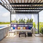 Apartamento Designer Penthouse - Rooftop Pool & Jungle View *