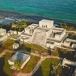 Rooftop Pool Paradise With Jungle Views