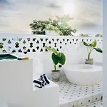 Villa Luxury Villa, Club - Jungle View - Sahara Jade *