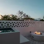 Villa Luxury Villa, Club - Jungle View - Sahara Jade