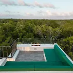 Luxury Villa, Club - Jungle View - Sahara Jade