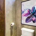 Designer Penthouse - Rooftop Pool & Jungle View Apartamento